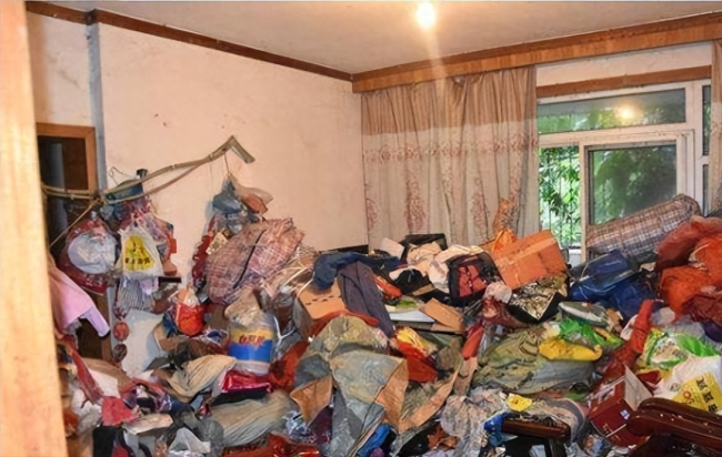 必一体育下载家政一名女子退租后屋内堆满垃圾无处下脚 3保洁花超9小时清理后崩溃(图2)